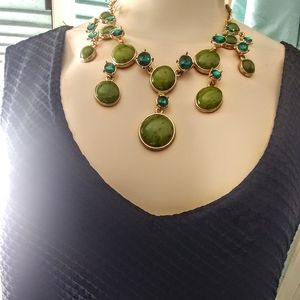 Great Green Vintage Choker with with Dangling bead